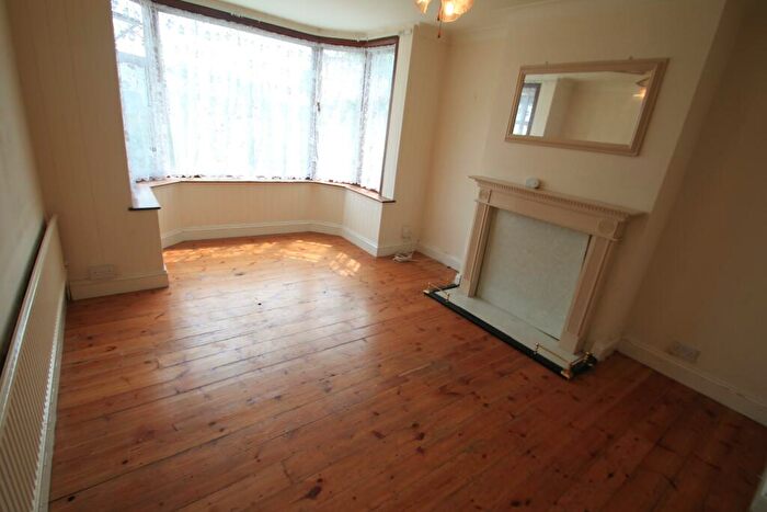 3 Bedroom House To Rent In Crawley Green Road, Luton, LU2
