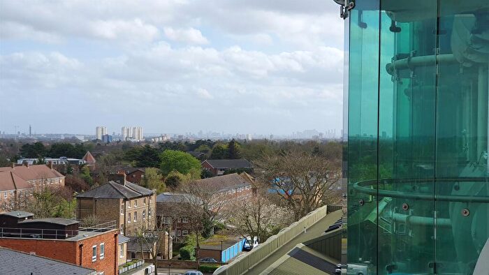 2 Bedroom Apartment To Rent In Sydney Road, Enfield, EN2