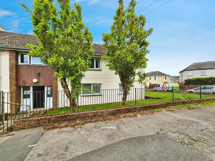 2 Bedroom Flat For Sale In Heol Penycae, Ebbw Vale, NP23