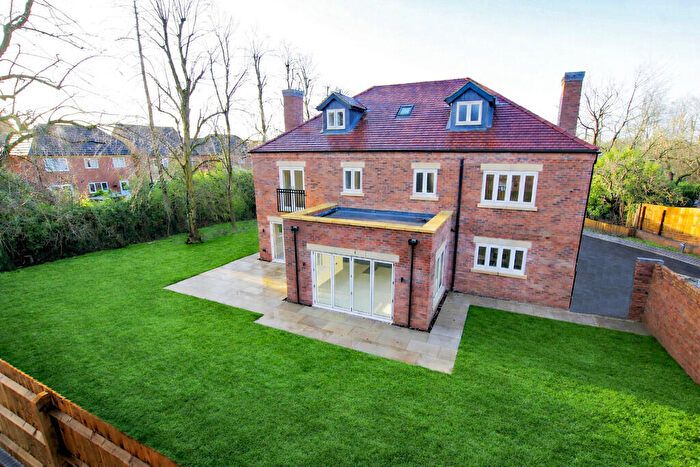 5 Bedroom Detached House For Sale In Bath Lane, Moira, DE12