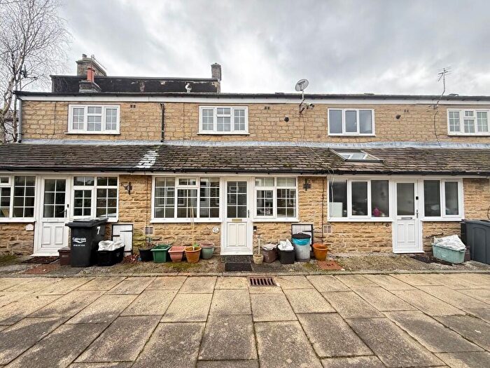 1 Bedroom Terraced House For Sale In Ingram Square, Halifax, West Yorkshire, HX1