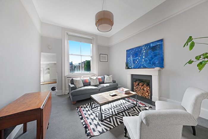 2 Bedroom Flat To Rent In Westbourne Park Road, London, W11