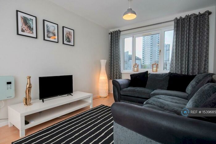 2 Bedroom Flat To Rent In Oldcroft Place, Aberdeen, AB16