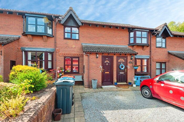 2 Bedroom Flat For Sale In Cobal Court, Frodsham, WA6