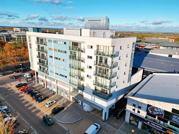 Flat To Rent In Lower Twelfth Street, Milton Keynes, Buckinghamshire, MK9