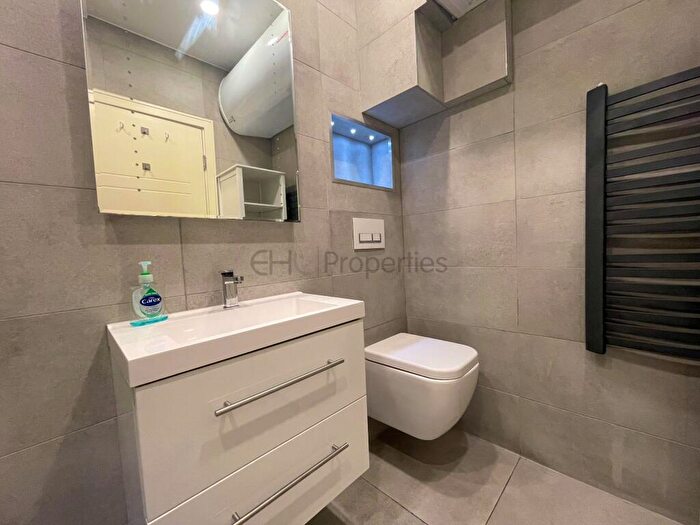 1 Bedroom Flat To Rent In Flat, A Broomfield Road, Chelmsford, CM1