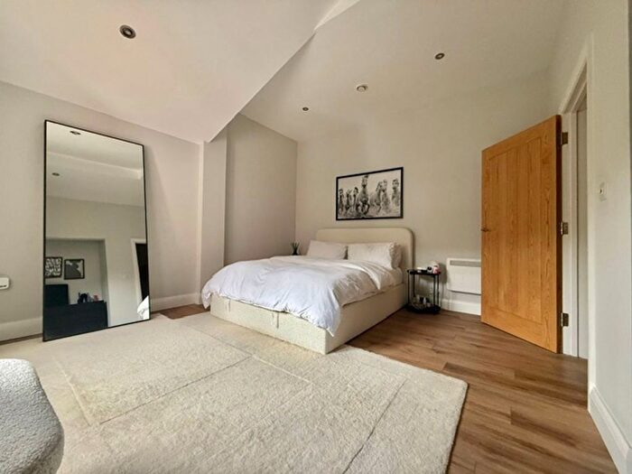 1 Bedroom Flat To Rent In Angel Lane, Tonbridge, TN9