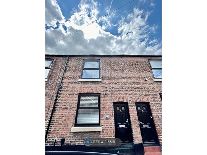 2 Bedroom Terraced House To Rent In Parr Street, Macclesfield, SK11