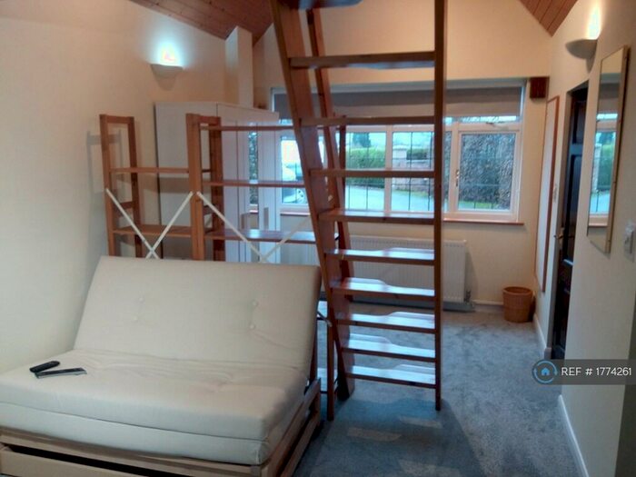 Studio To Rent In Park Lane, Cheltenham, GL52