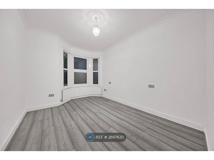 3 Bedroom Terraced House To Rent In Francis Avenue, Ilford, IG1