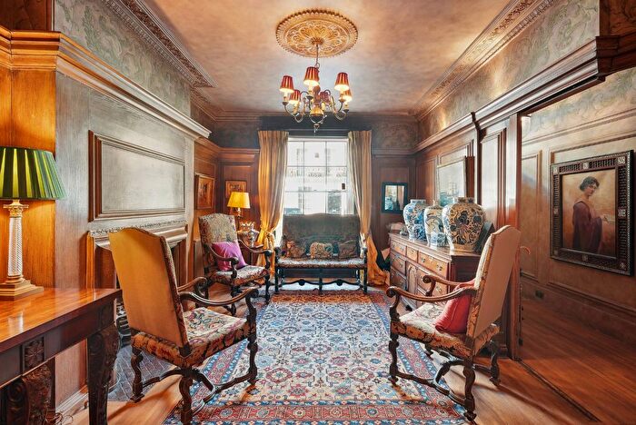 5 Bedroom Property For Sale In Albion Street, Hyde Park, London, W2