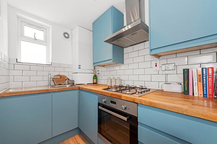 1 Bedroom Apartment For Sale In Cotswold Street, West Norwood, London, SE27