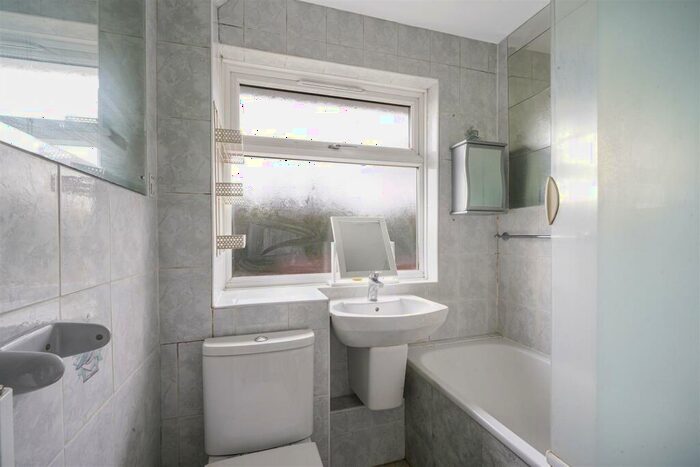 3 Bedroom End Of Terrace House For Sale In Eton Avenue, Wembley, HA0