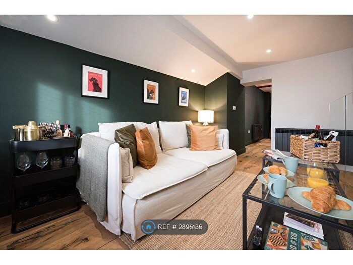 1 Bedroom Flat To Rent In Kirkgate, Ripon, HG4