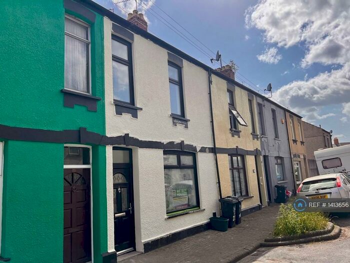 3 Bedroom Terraced House To Rent In Dewstow Street, Newport, NP19