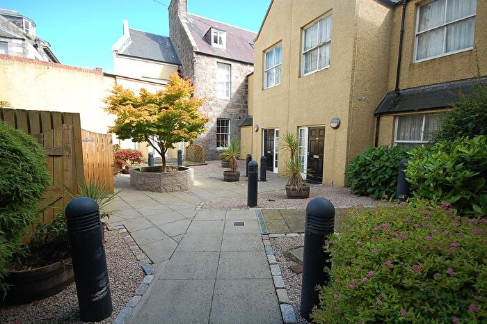 2 Bedroom Flat To Rent In Crimon Place, City Centre, Aberdeen, AB10