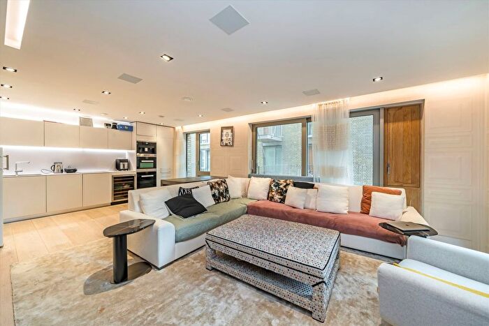 2 Bedroom Flat For Sale In Still Walk, Tower Bridge, SE1