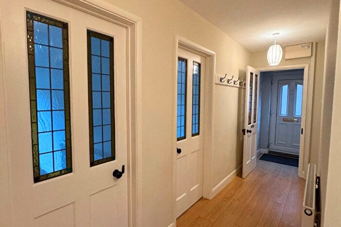 2 Bedroom Flat To Rent In Bootham Crescent, York, North Yorkshire, YO30