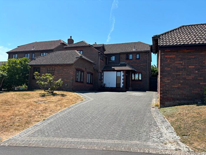 5 Bedroom Detached House To Rent In Churchfields, Fawley, Southampton, Hampshire, SO45