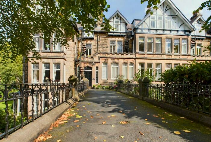 2 Bedroom Flat To Rent In Clarence Drive, Harrogate, HG1