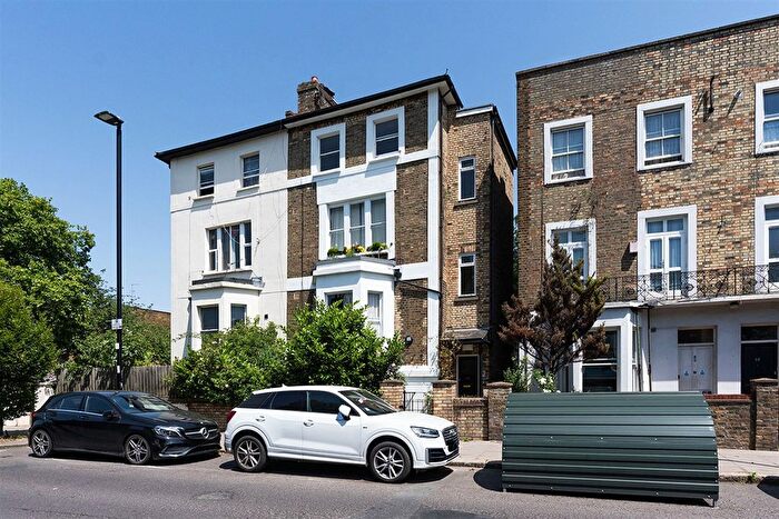 1 Bedroom Flat For Sale In Brecknock Road, N7