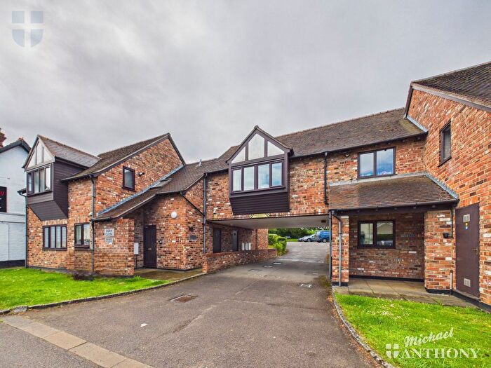 2 Bedroom Flat To Rent In Corn Close, Stone, HP17