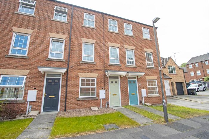 4 Bedroom Terraced House To Rent In Haslam Court, Chesterfield, S41