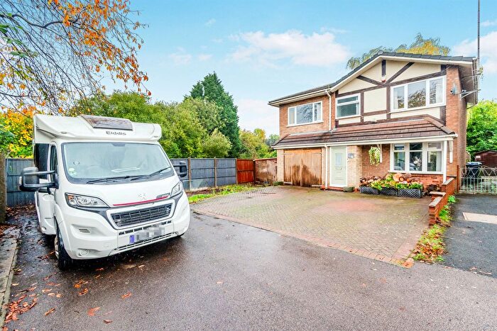 4 Bedroom Detached House For Sale In Beverston Road, Tipton, DY4