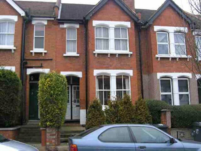 2 Bedroom Apartment To Rent In Albert Road, Hendon, NW4