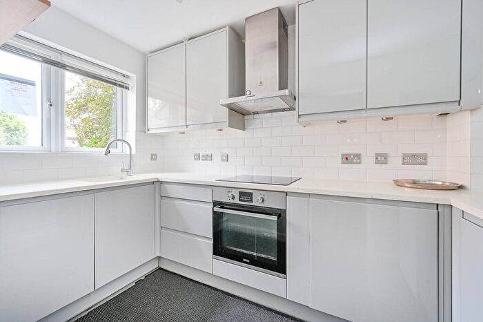 2 Bedroom End Of Terrace House To Rent In Abbeyfields Close, West Twyford, London, NW10