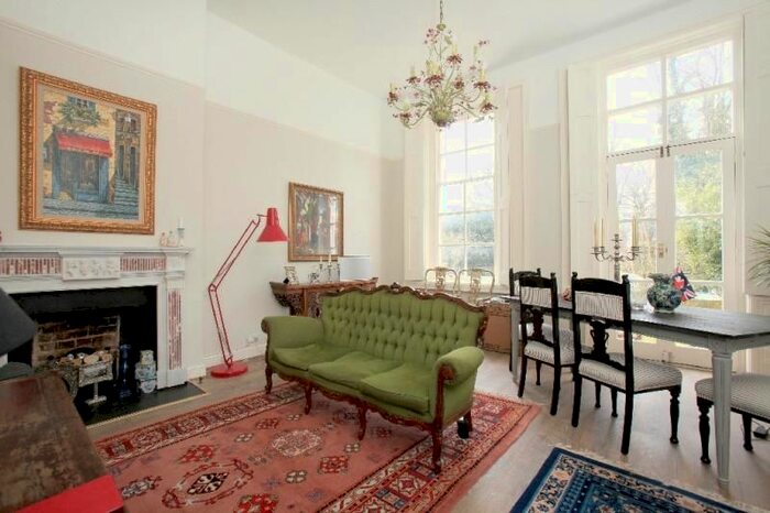 2 Bedroom Flat To Rent In Belvedere Road, London, SE19