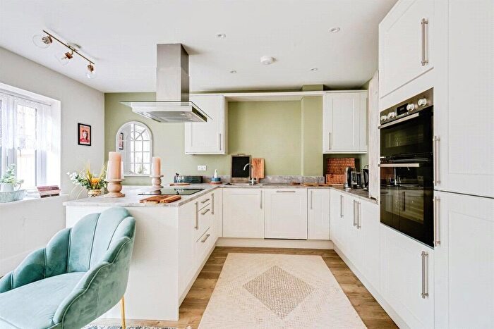 4 Bedroom Terraced House For Sale In Olivers Close, Witney, Oxfordshire, OX29
