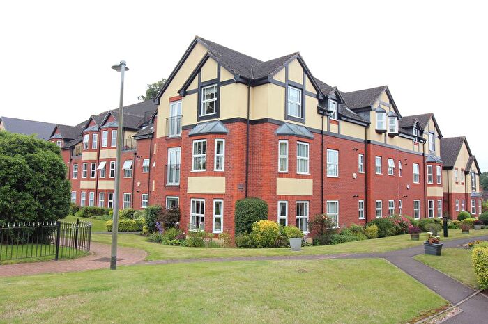 2 Bedroom Flat For Sale In Churns Hill Lane, Himley, Dudley, DY3