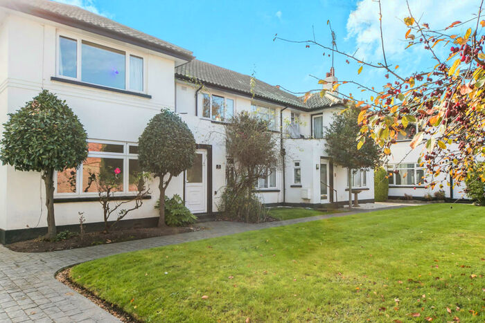 2 Bedroom Apartment To Rent In Kendrick Court, Reading, RG1