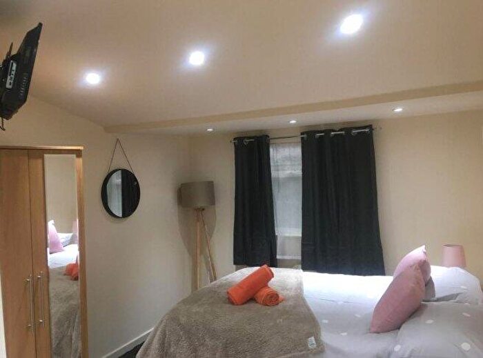 Studio To Rent In Park Avenue, NW2