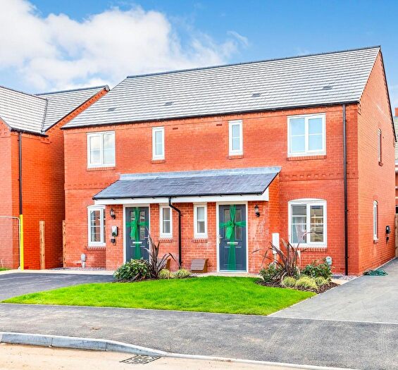 3 Bedroom Semi-Detached House To Rent In Sika Avenue, Rothwell, Kettering, Northants, NN14