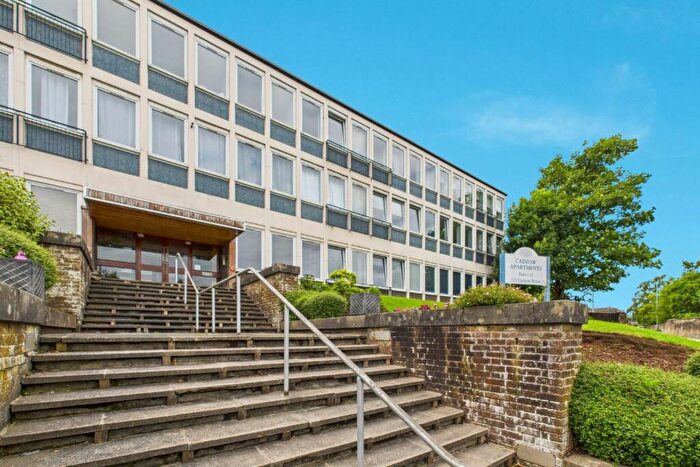 2 Bedroom Flat For Sale In Cadzow Street, Hamilton, ML3