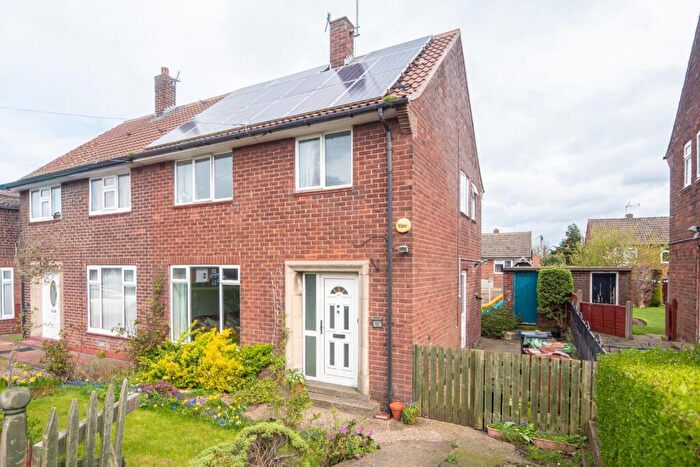 3 Bedroom Semi Detached House For Sale In Harley Drive, Bramley, LS13