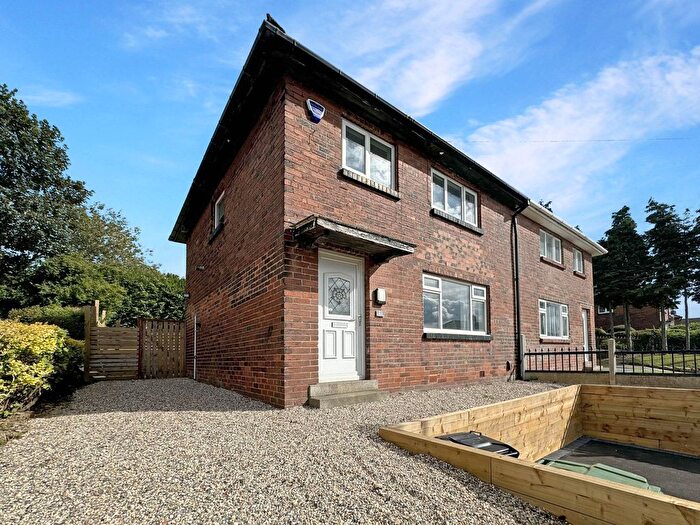 3 Bedroom Semi-Detached House To Rent In Fairfield Street, Leeds, LS13