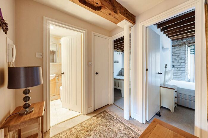 2 Bedroom Flat For Sale In Dunkirk Mills, Inchbrook, Stroud, GL5