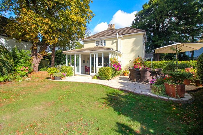 2 Bedroom Detached House For Sale In High Street, Hamble, Southampton, Hampshire, SO31