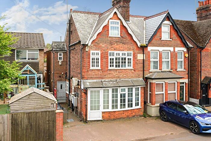2 Bedroom Maisonette For Sale In Amersham, Buckinghamshire, HP7