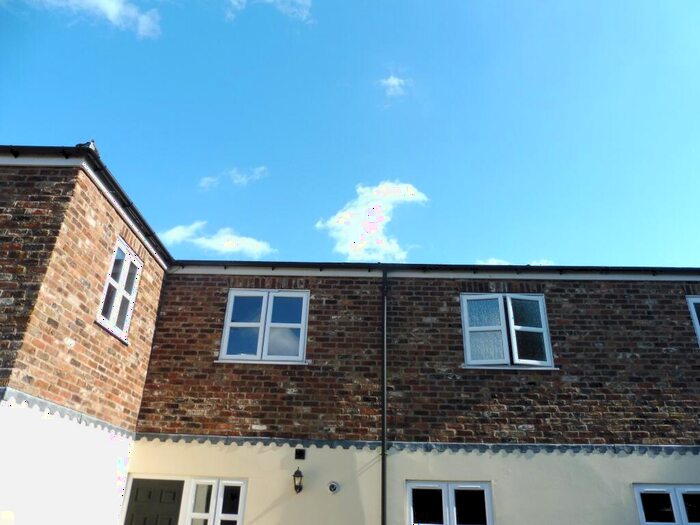 2 Bedroom Flat To Rent In High Street, Gosberton, PE11