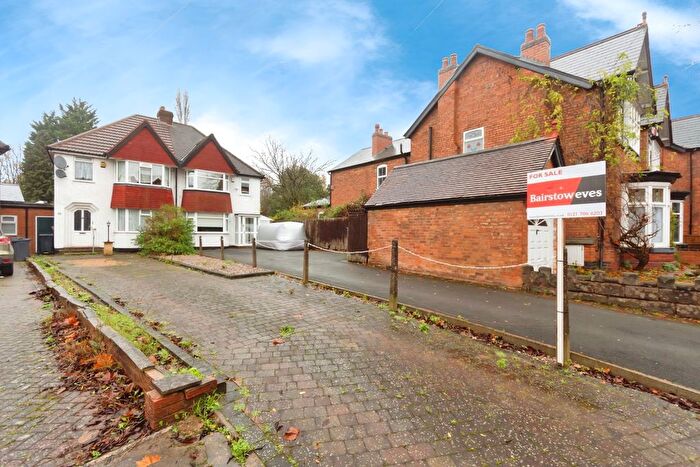 3 Bedroom Semi-Detached House For Sale In Arden Road, Acocks Green, Birmingham, West Midlands, B27