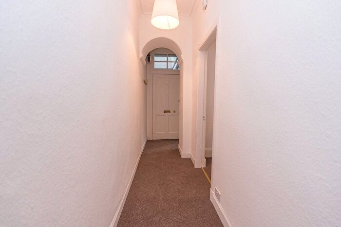 1 Bedroom Flat To Rent In St. Stephen Street, Edinburgh, EH3