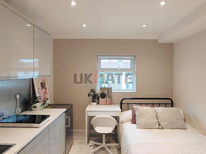1 Bedroom Property To Rent In Addison Gardens, Surbiton, KT5