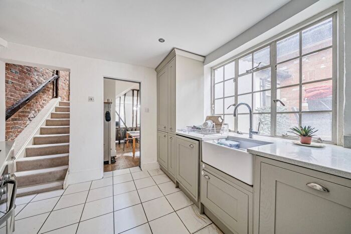 2 Bedroom Terraced House For Sale In High Street, Wargrave, Reading, Berkshire, RG10
