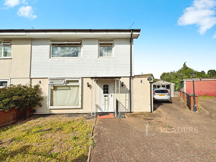 4 Bedroom Semi-Detached House To Rent In Scarnell Road, Norwich, NR5