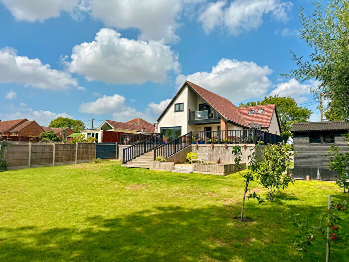 3 Bedroom Detached House For Sale In Green Apples, Hollow Road, Ramsey Forty Foot, PE26