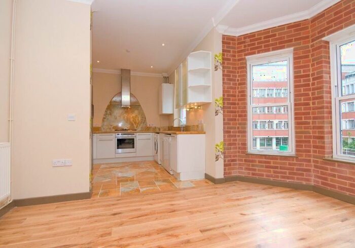3 Bedroom Flat To Rent In All Saints Green, Norwich, NR1